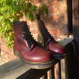 Doc Marten Boots: Red